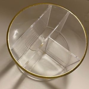 Makeup organizer